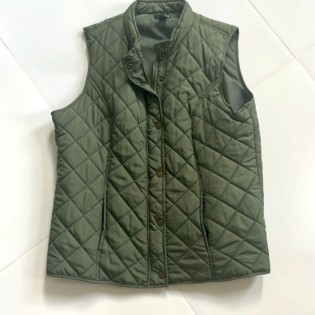 Erika Green Quilted Puffer Vest Sz Xl